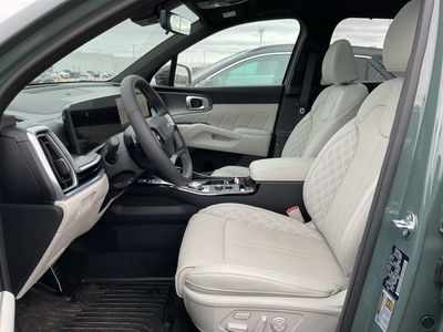 2026 Kia Sorento Hybrid - Photo 9