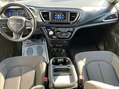 2019 Chrysler Pacifica - Photo 12