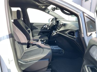 2019 Chrysler Pacifica - Photo 15