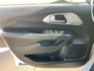 2019 Chrysler Pacifica - Photo 20