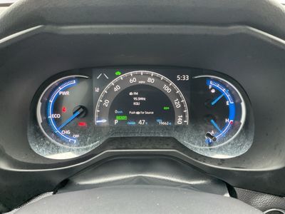 2025 Toyota RAV4 - Photo 10