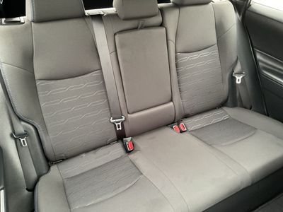 2025 Toyota RAV4 - Photo 14