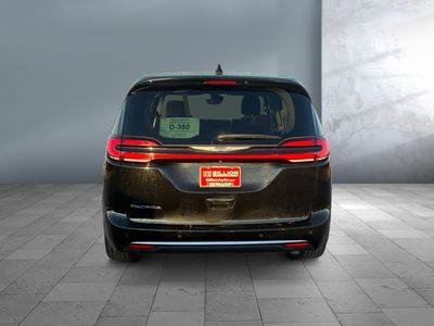 2024 Chrysler Pacifica - Photo 5