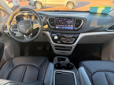 2024 Chrysler Pacifica - Photo 12
