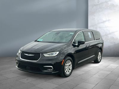 2024 Chrysler Pacifica - Photo 1