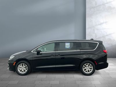 2024 Chrysler Pacifica - Photo 3