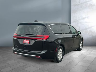 2024 Chrysler Pacifica - Photo 6