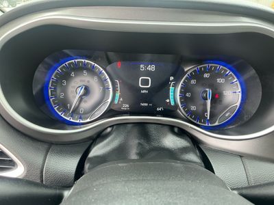 2024 Chrysler Pacifica - Photo 10