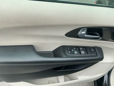 2024 Chrysler Pacifica - Photo 15