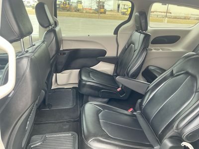 2024 Chrysler Pacifica - Photo 16