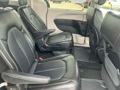 2024 Chrysler Pacifica - Photo 19