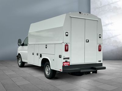 2025 Chevrolet Express Commercial Cutaway - Photo 2
