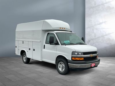 2025 Chevrolet Express Commercial Cutaway - Photo 1