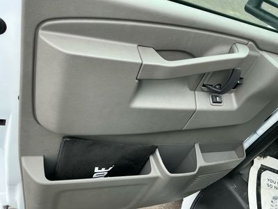 2025 Chevrolet Express Commercial Cutaway - Photo 11