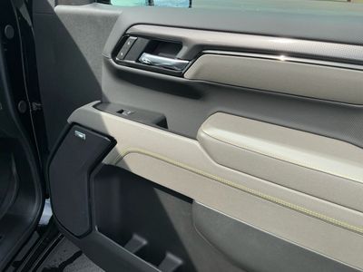 2026 Chevrolet Silverado 1500 — photo 21 view