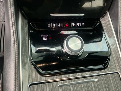 2022 Jeep Wagoneer - Photo 12