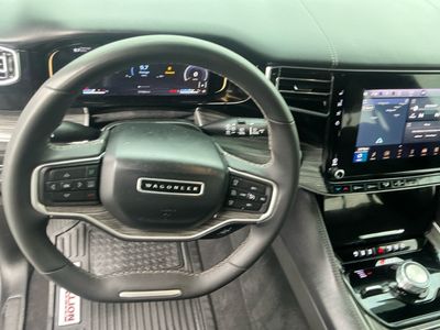 2022 Jeep Wagoneer - Photo 14