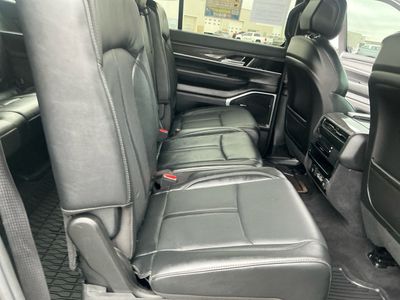 2022 Jeep Wagoneer - Photo 19