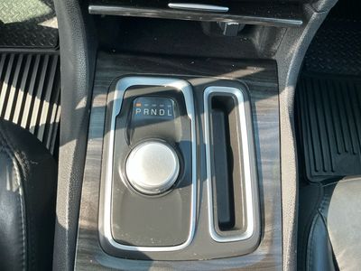 2016 Chrysler 300 - Photo 12