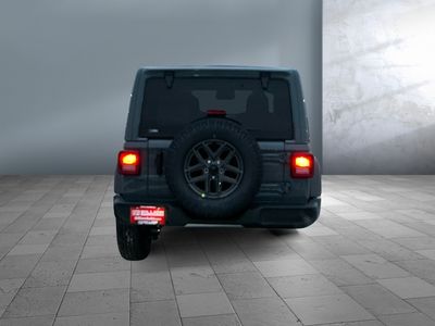 2026 Jeep Wrangler - Photo 5