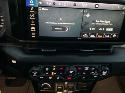 2026 Jeep Wrangler - Photo 12