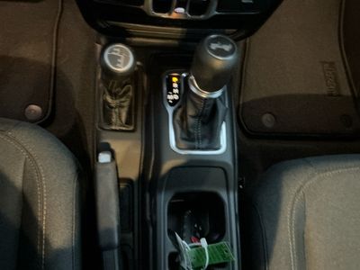 2026 Jeep Wrangler - Photo 13