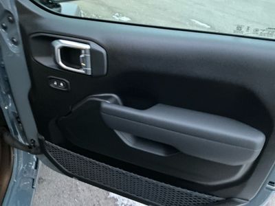 2026 Jeep Wrangler - Photo 21