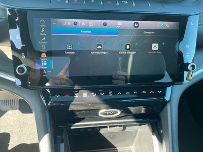 2026 Jeep Grand Cherokee — photo 12 view