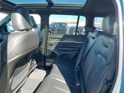 2026 Jeep Grand Cherokee — photo 17 view