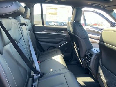 2026 Jeep Grand Cherokee — photo 19 view
