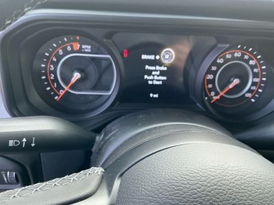2026 Jeep Gladiator — photo 11 view