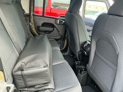 2026 Jeep Gladiator — photo 19 view