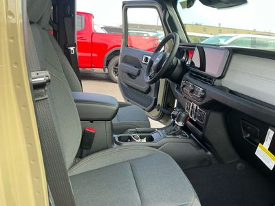 2026 Jeep Gladiator — photo 20 view