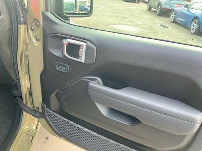 2026 Jeep Gladiator — photo 21 view