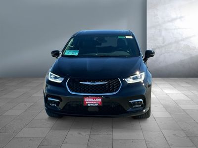 2026 Chrysler Pacifica — side profile view