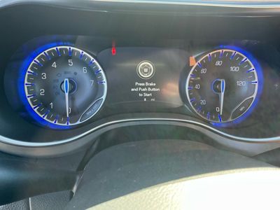 2026 Chrysler Pacifica — photo 11 view