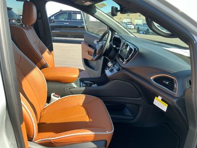 2026 Chrysler Pacifica — photo 21 view