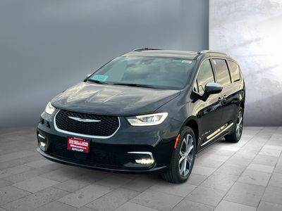 2026 Chrysler Pacifica — front three-quarter view