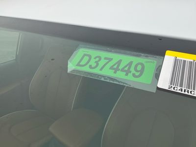 2026 Chrysler Pacifica — photo 9 view