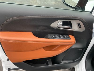 2026 Chrysler Pacifica — photo 16 view