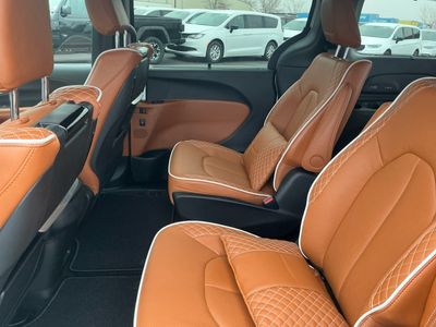 2026 Chrysler Pacifica — photo 17 view