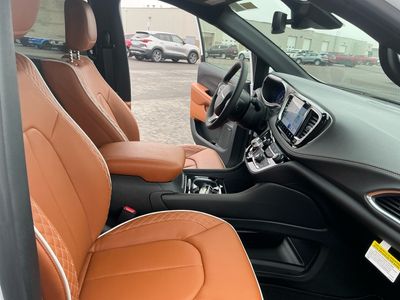 2026 Chrysler Pacifica — photo 20 view
