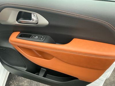 2026 Chrysler Pacifica — photo 21 view