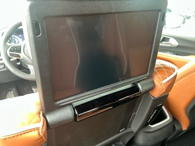 2026 Chrysler Pacifica — photo 23 view