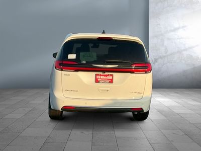 2026 Chrysler Pacifica — detail view
