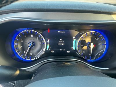 2026 Chrysler Pacifica — photo 11 view