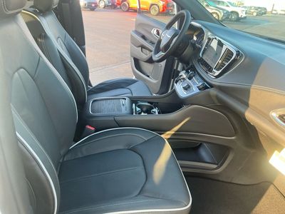 2026 Chrysler Pacifica — photo 20 view