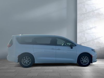 2026 Chrysler Voyager — photo 7 view