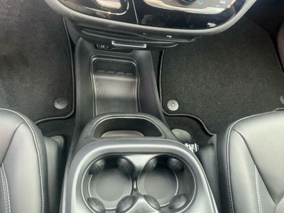 2026 Chrysler Pacifica — photo 13 view