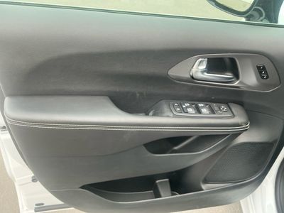 2026 Chrysler Pacifica — photo 16 view